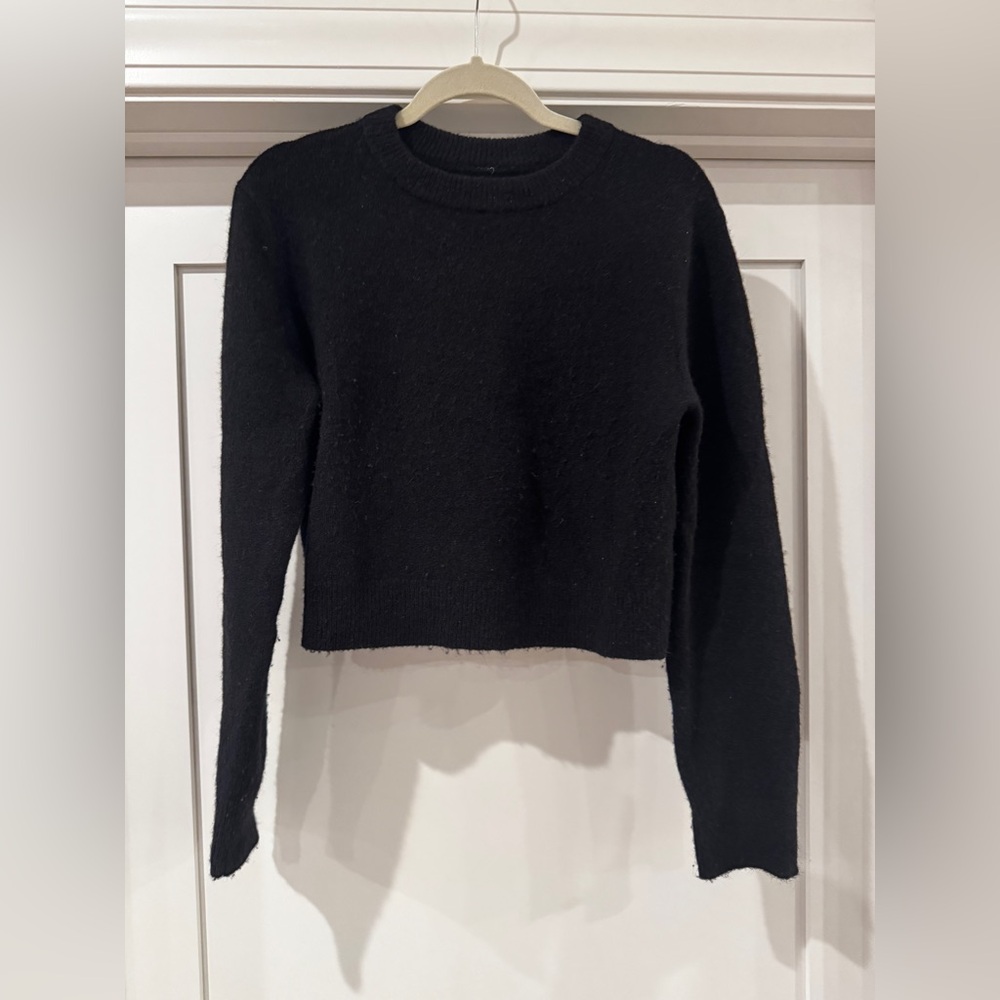 Lululemon Alpaca Wool Black Cropped Sweater